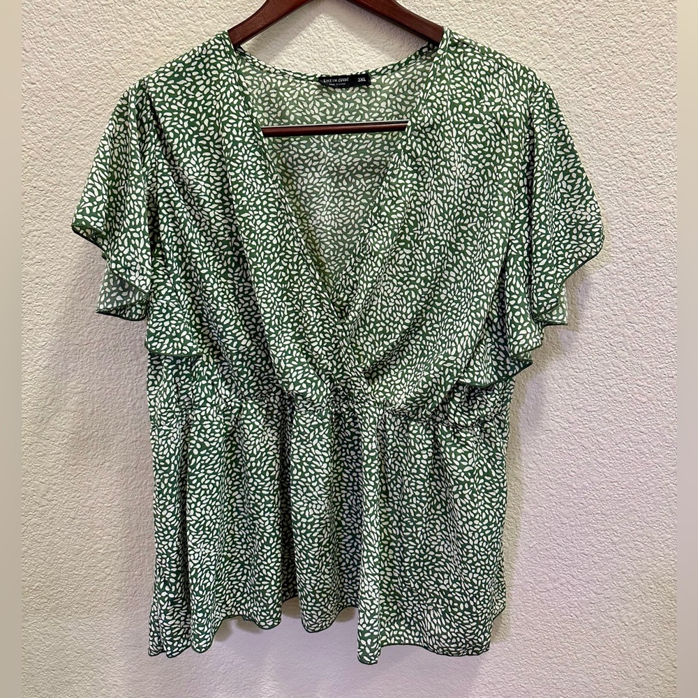 SHEIN Green Dot Empire Short Sleeve Blouse Size 3X
